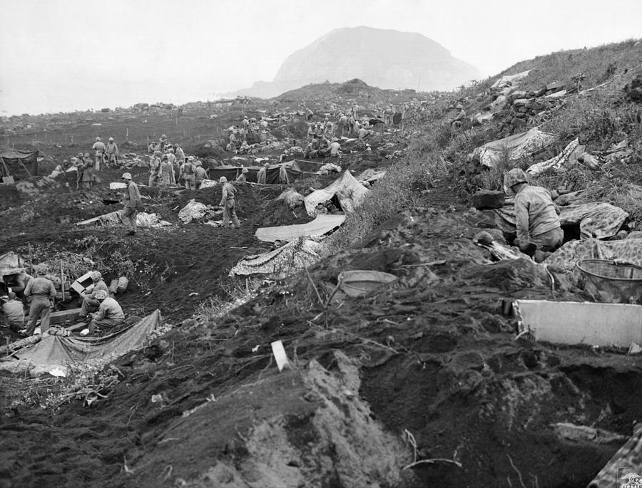 31-wwii-iwo-jima-1945-united-states-marine-corps