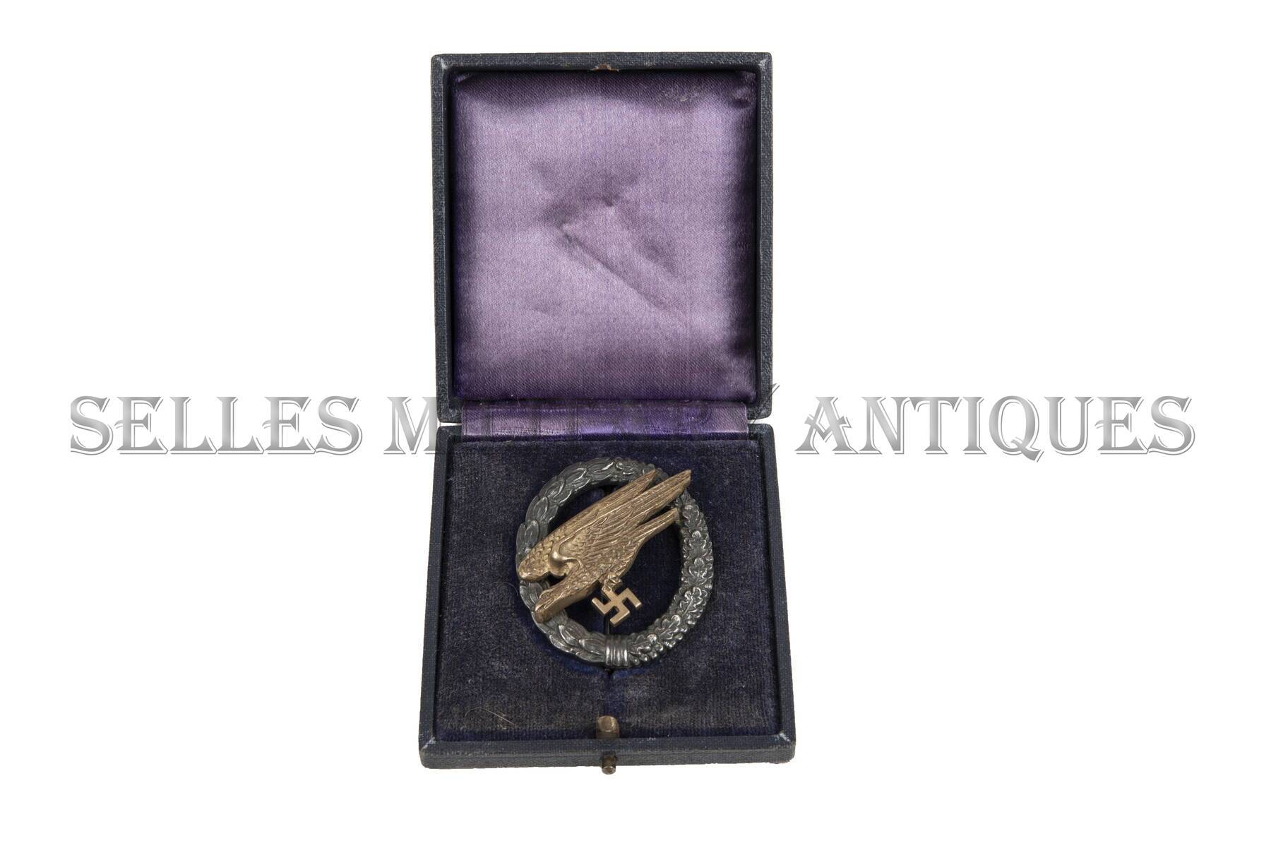 Brevet et boite parachutiste LW allemand (2)