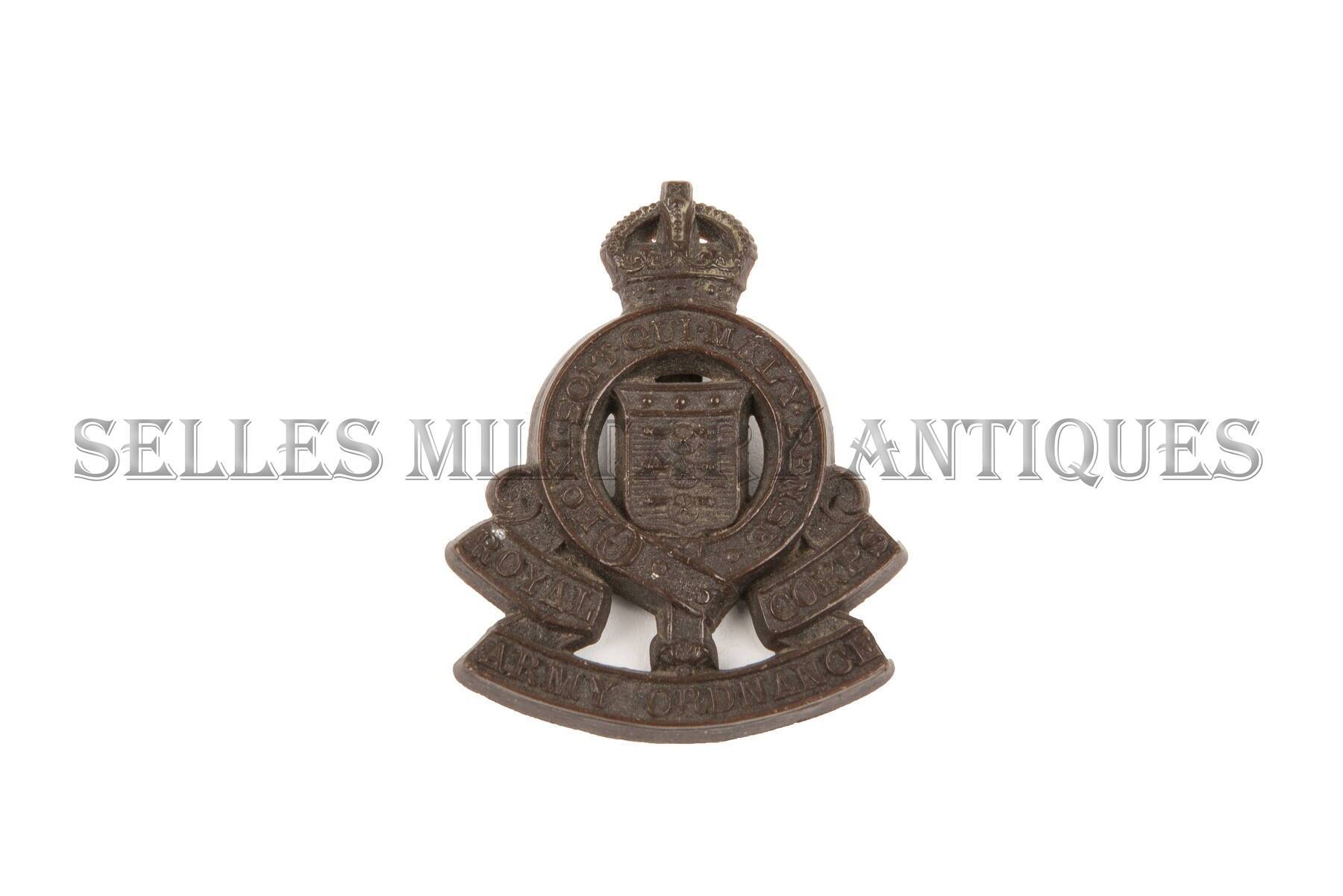 Capbadge plastique RAOC anglais (1)