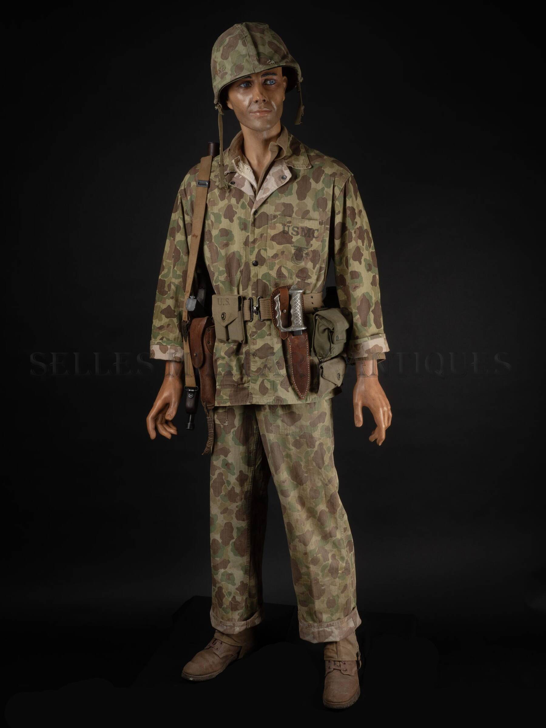 Officier-USMC-Okinawa-01