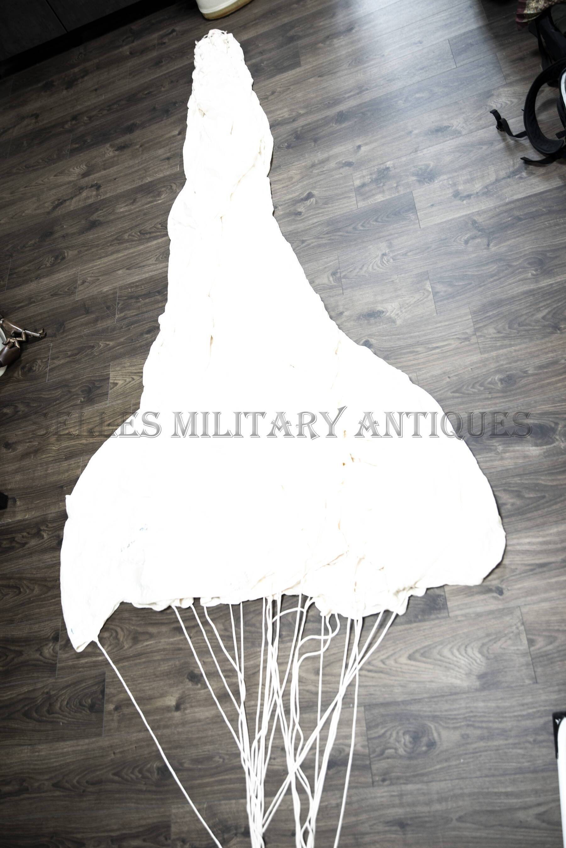 Parachute ventral Pioneer parachutiste US (1)