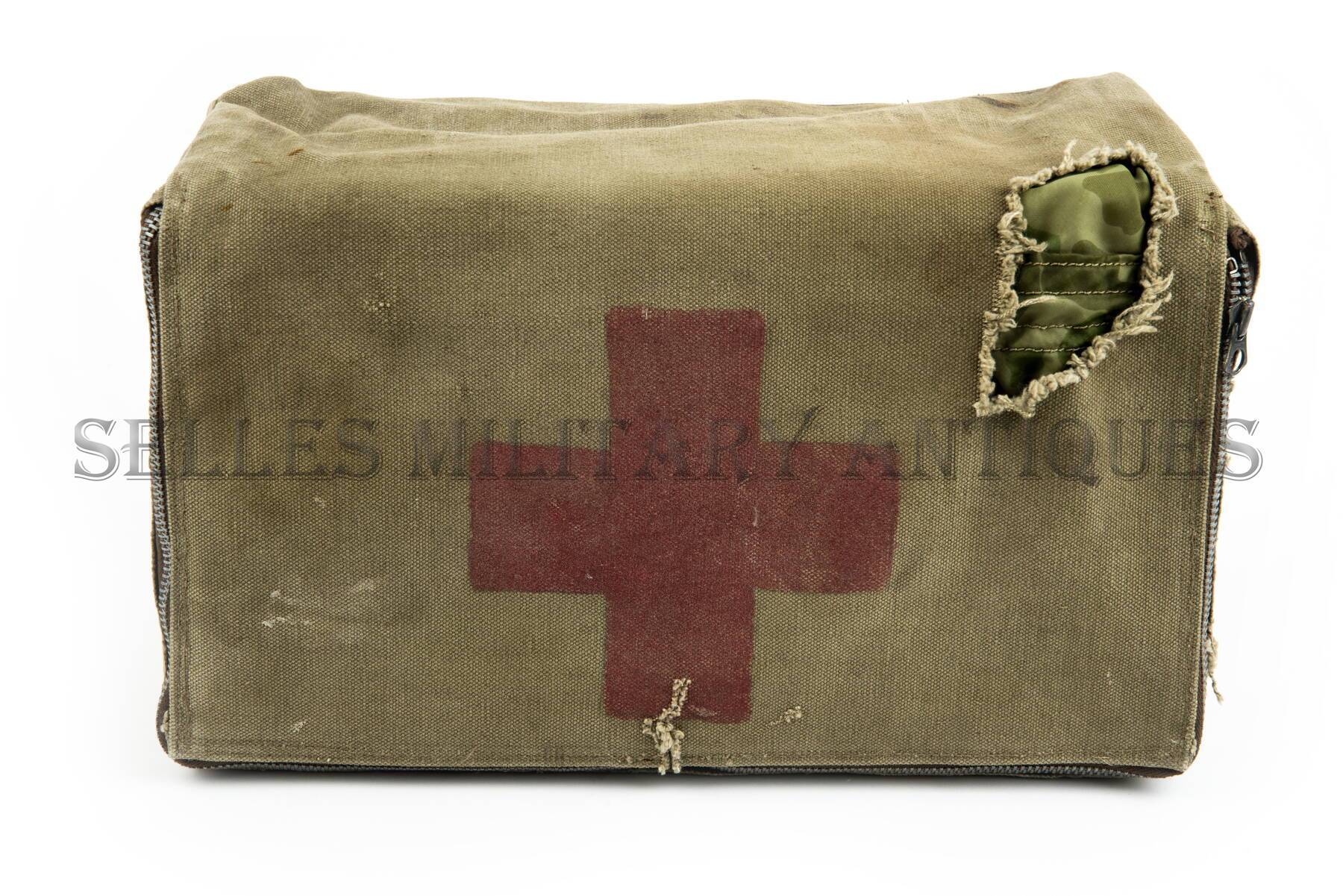 Rigger made medical 82eme AB parachutiste US (1)