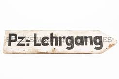 Panneau directionnel Panzer Lhergang Normandie Allemand (1)